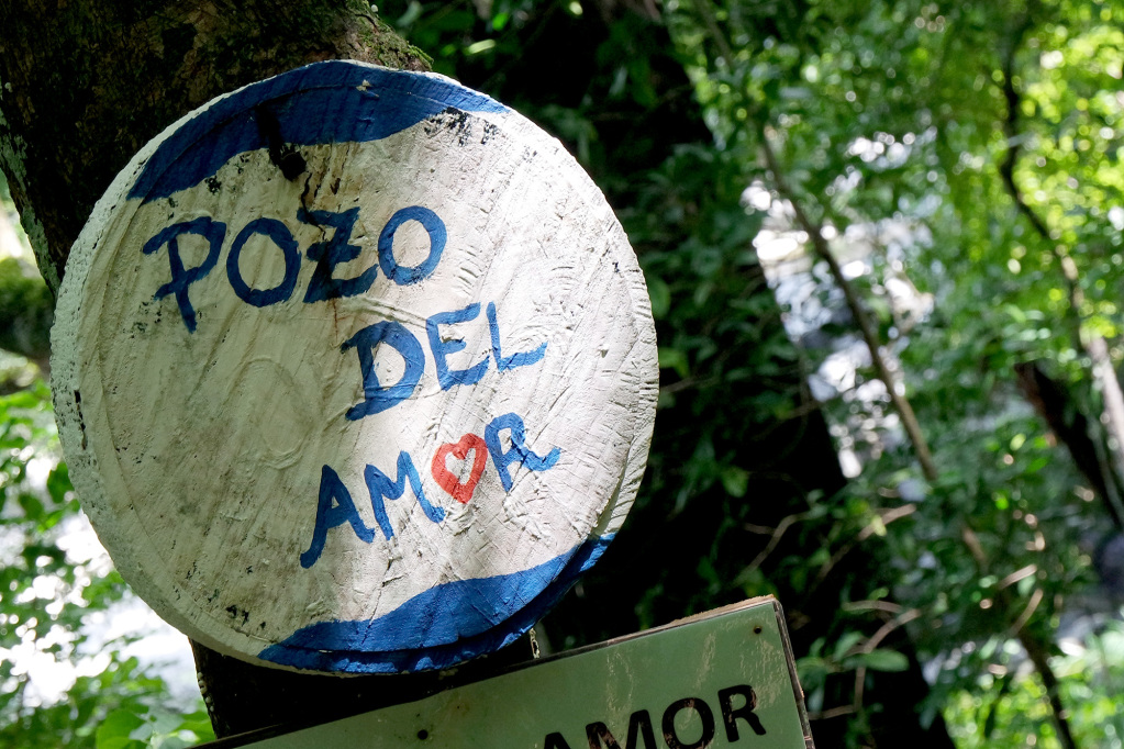 Pozo del Amor sign in Paso del Mango