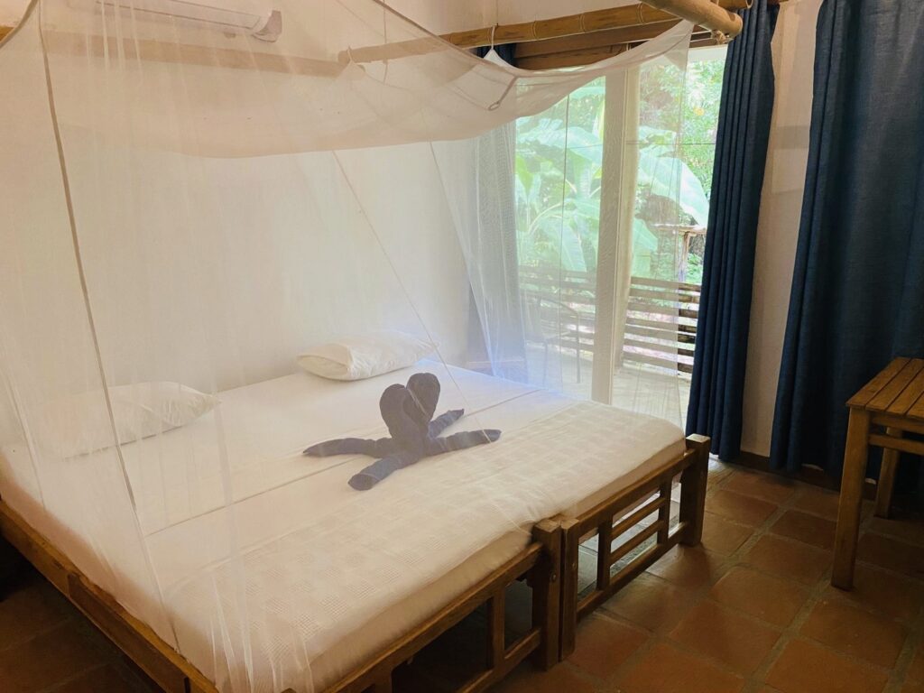 FARMHOUSE KING SIZE ROOM WITH AC